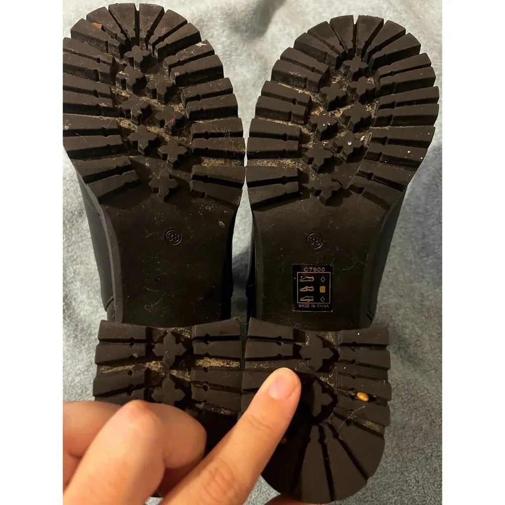 Black Lug Boots Size 7 - Image 5