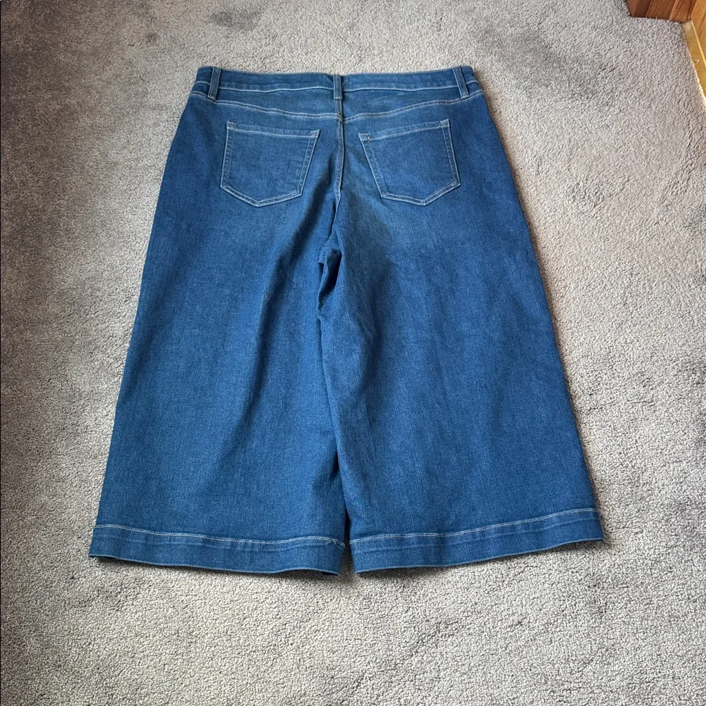 Lane Bryant Signature Fit Mid Rise Wide Leg Crop Jeans SIZE 16 - Image 6