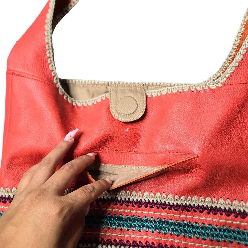 The Sak Back to Bali Hobo in cayenne Seminyak Bag - Image 4