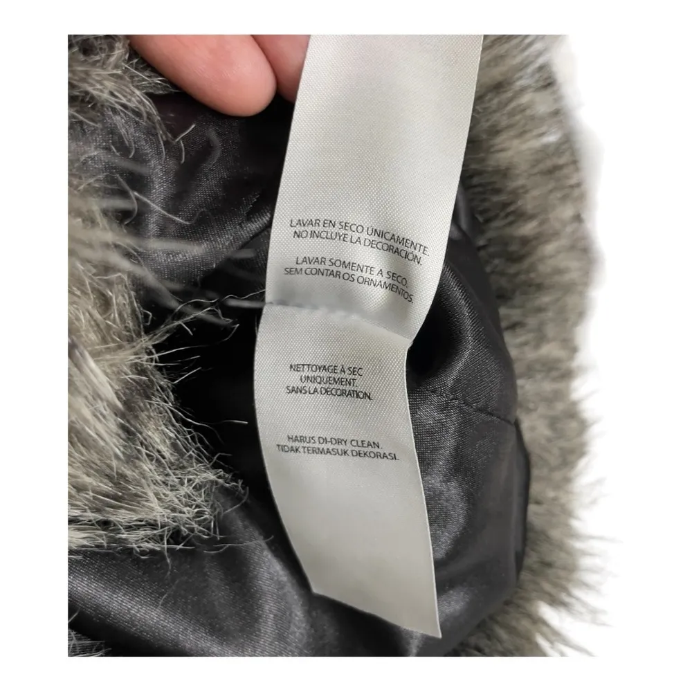 Armani Exchange black/grey faux fur full zip-up vest size SP - Image 9