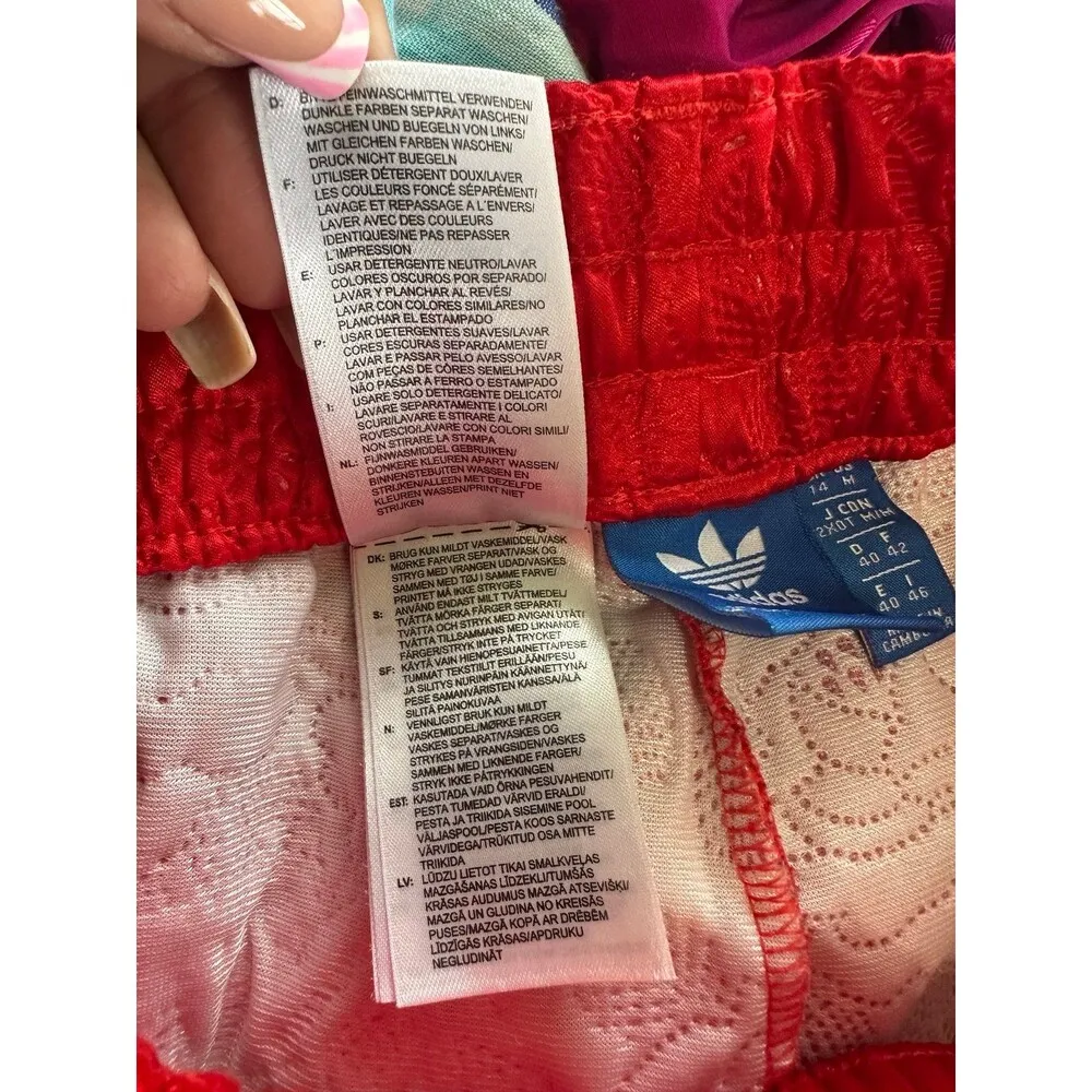 Adidas Originals Women's Red Trefoil  Floral Rose Textured Print Logo Shorts M - Image 6
