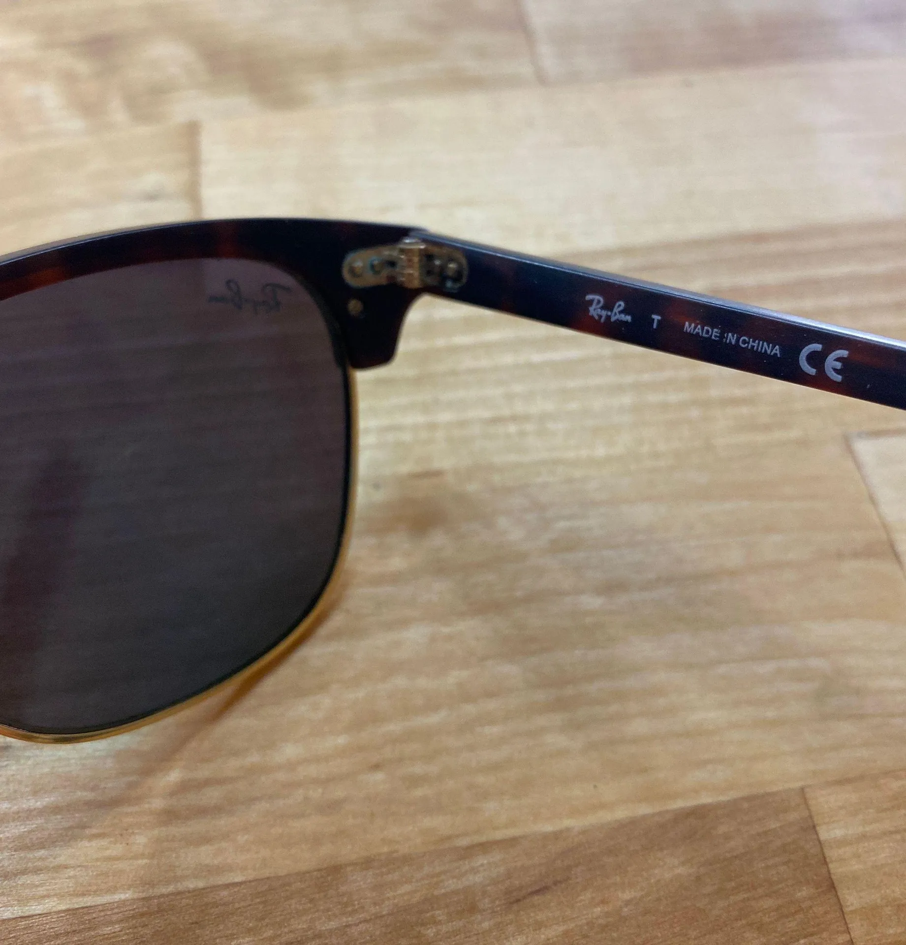 Ray-Ban Clubmaster Tortoise RB3016 - Image 3