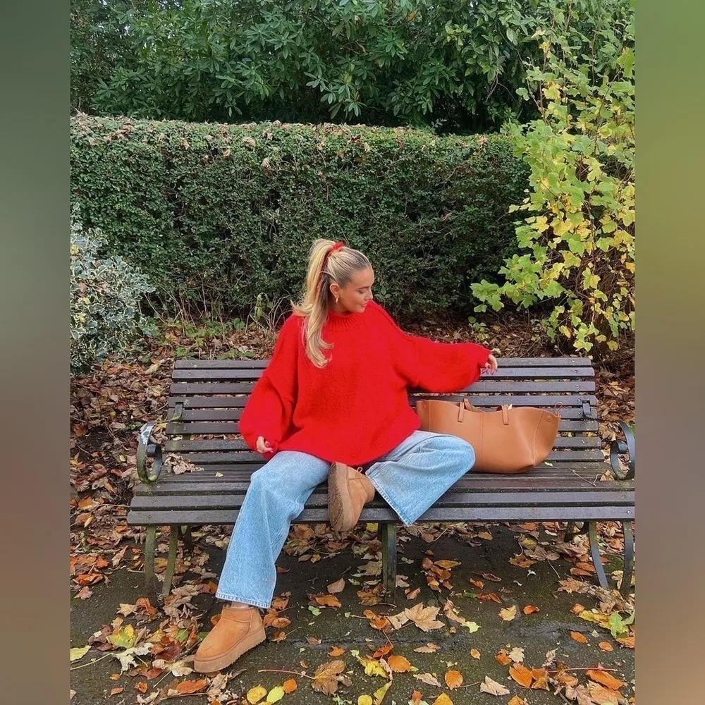 Athleta SIERRA CREW SWEATER in Crimson Candy Red Marl sz Medium - Image 8