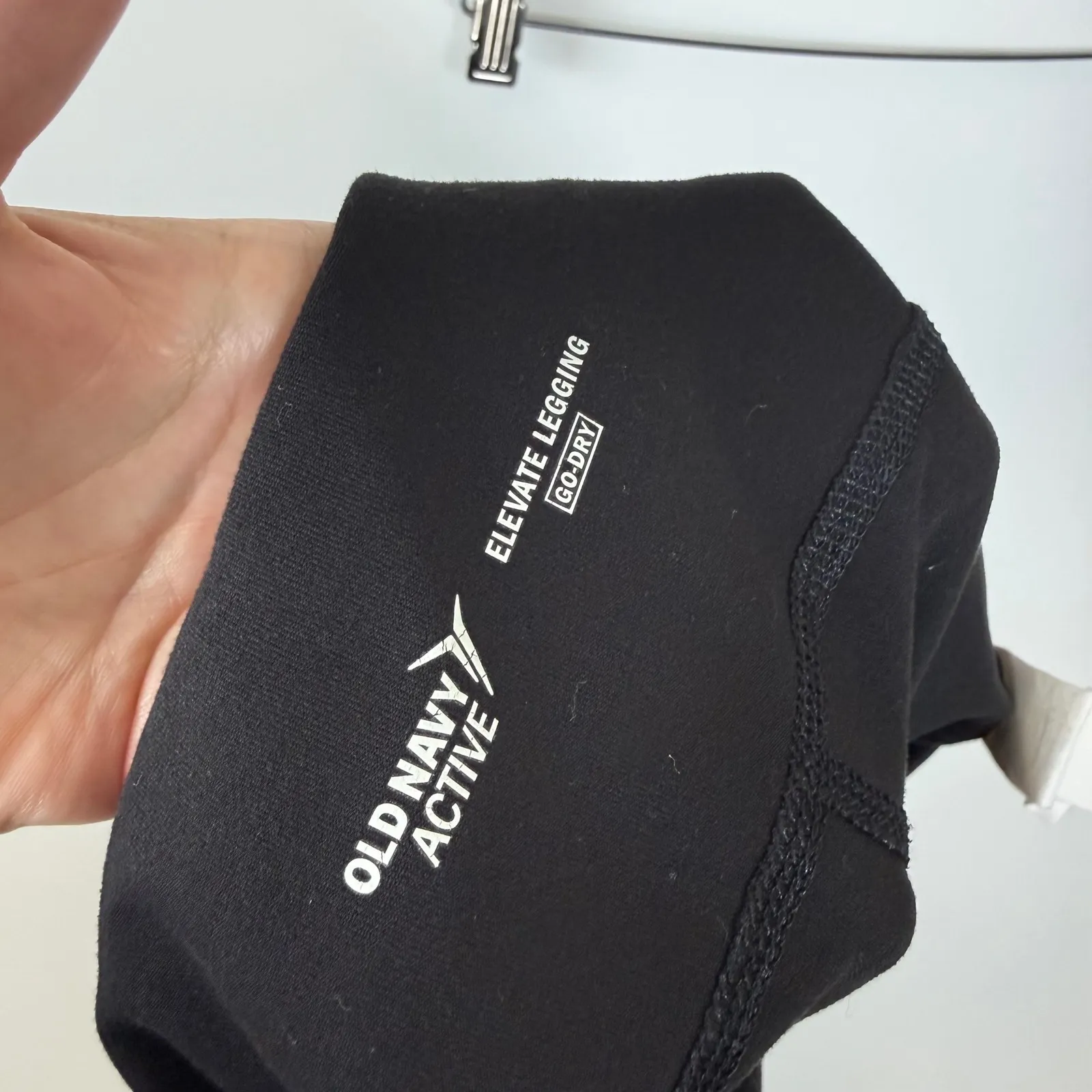 Old Navy‎ Active Elevate Go-Dry Black Maternity Cropped Leggings Womens L - Image 4