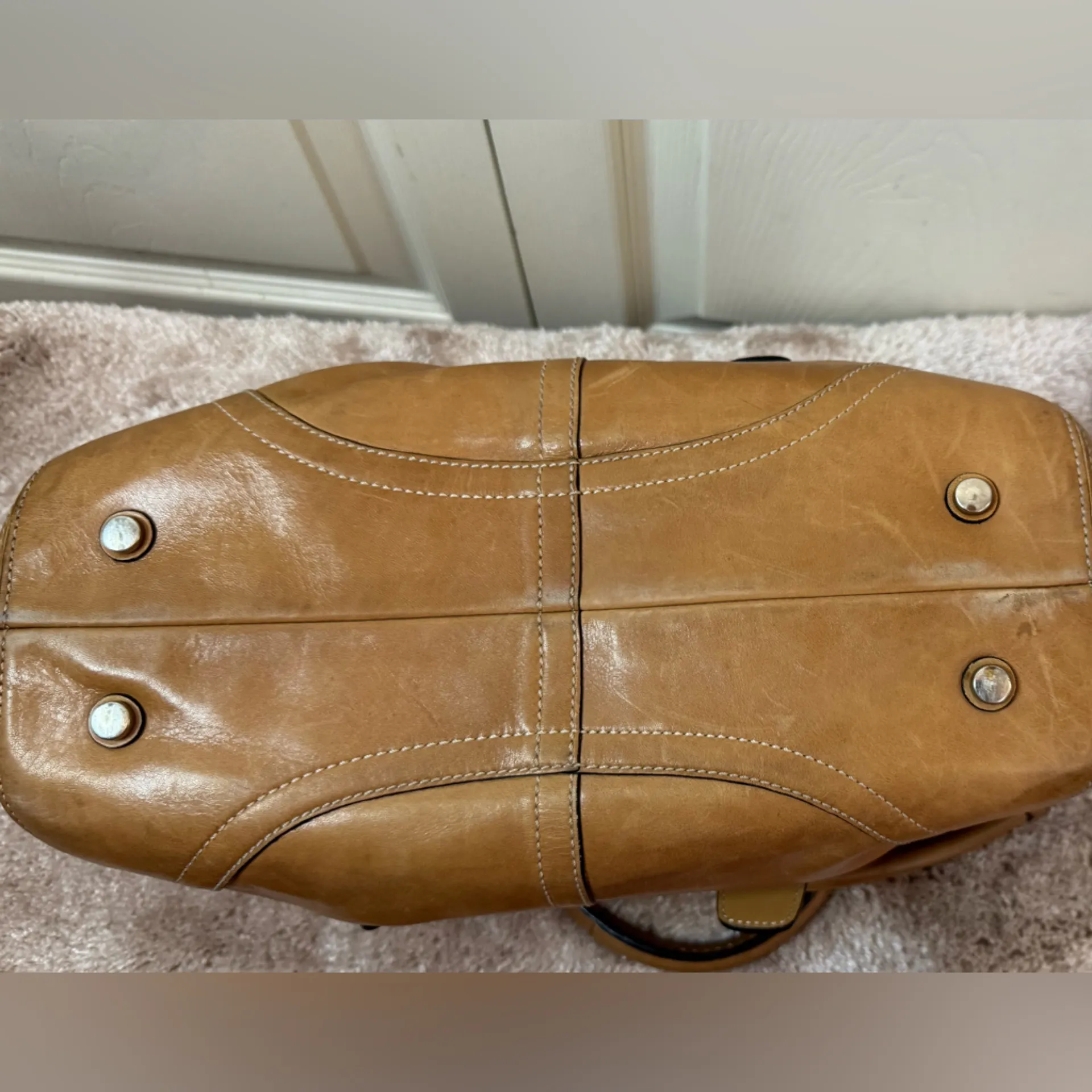 Coach vintage Tan Leather Shoulder Bag - Image 2