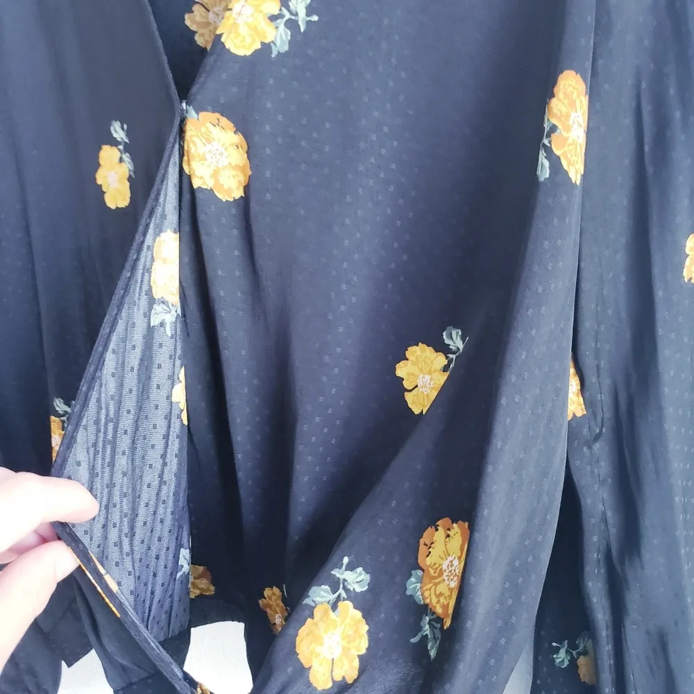 Madewell Bubble Sleeve Mock Wrap Floral Blouse - Image 6