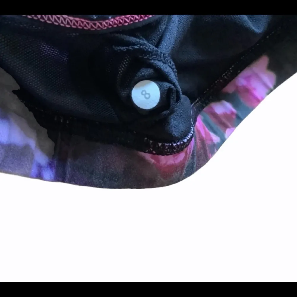 Lululemon sport bra size 8 blue floral athleisure running gym yoga bra - Image 4