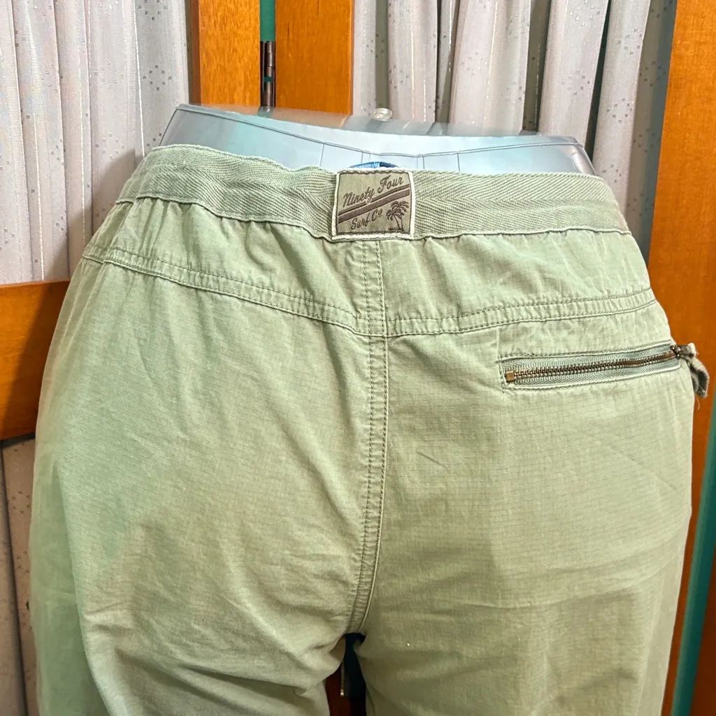 Old Navy Sage Low Waist Green Cargo Pants - Image 8