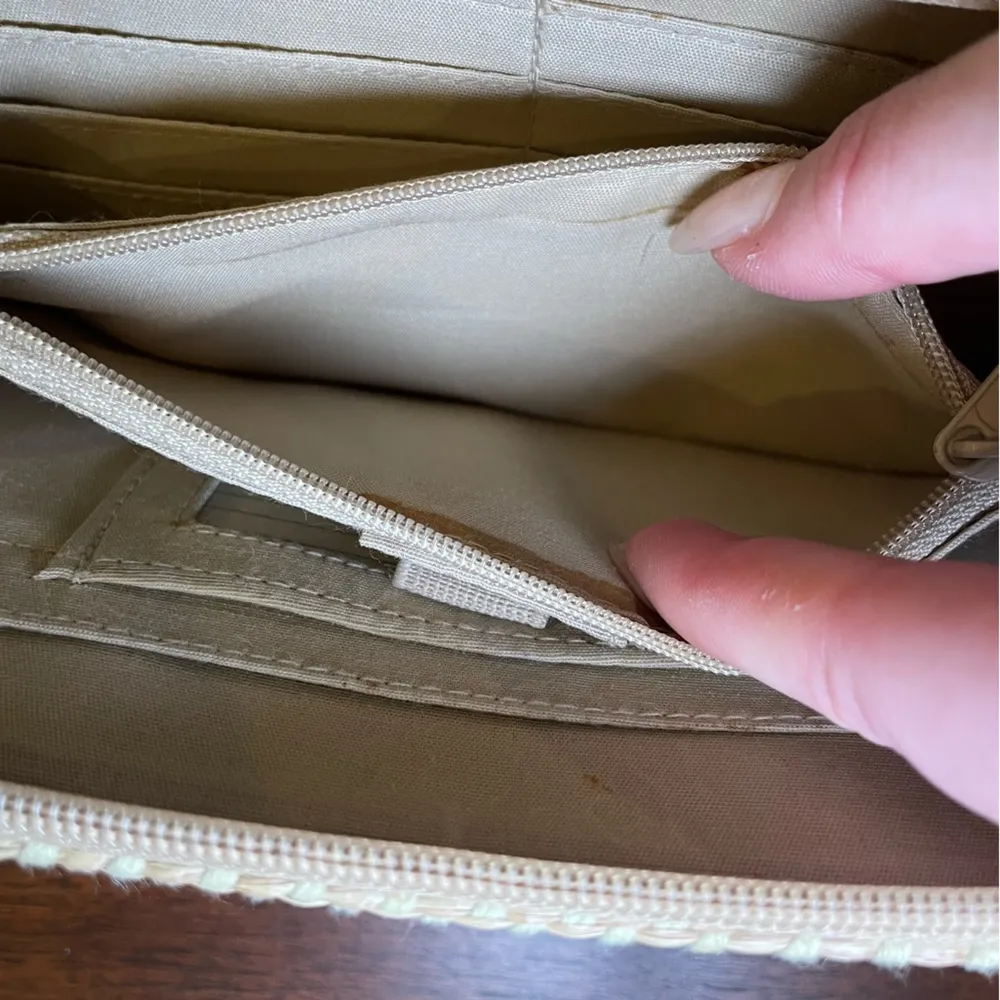 Ratan Vintage Red and Tan Purse - Image 10