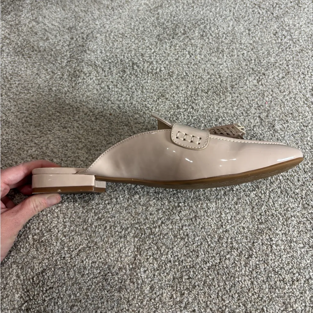 Nine West Beige Patent Leather Open Back Mules Shoes 10 M For Woman - Image 2