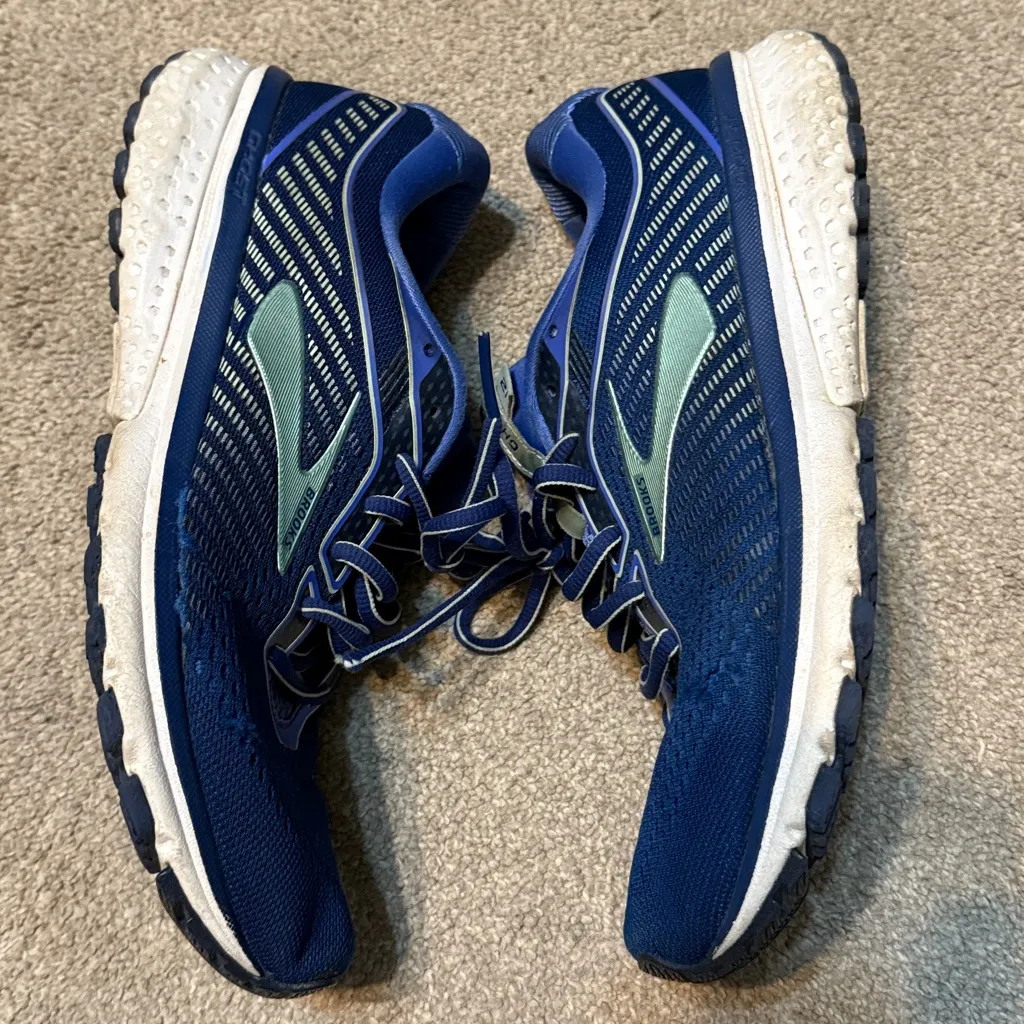 Brooks Ghost 12 Blue Running Sneakers Size 9.5 - Image 2