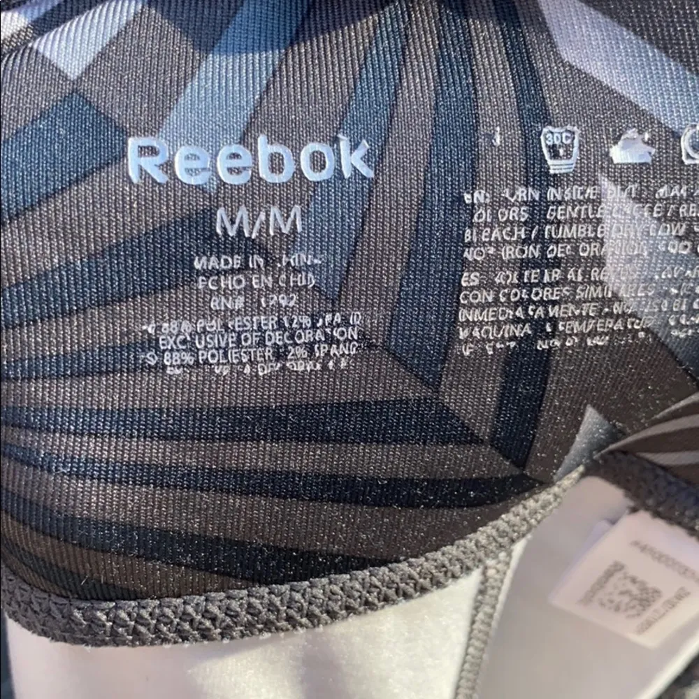 Reebok leggings - cute fan- like design, Medium - Image 5