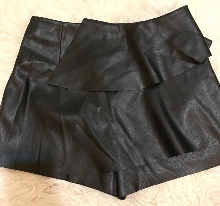 American Threads Leather Skort - Image 3