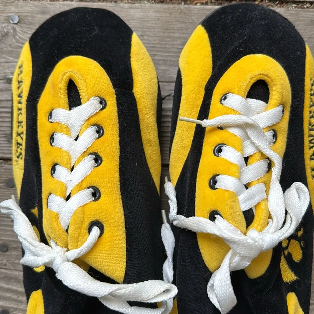 Iowa Hawkeyes Comfy Feet Mens xl 11 - Image 2