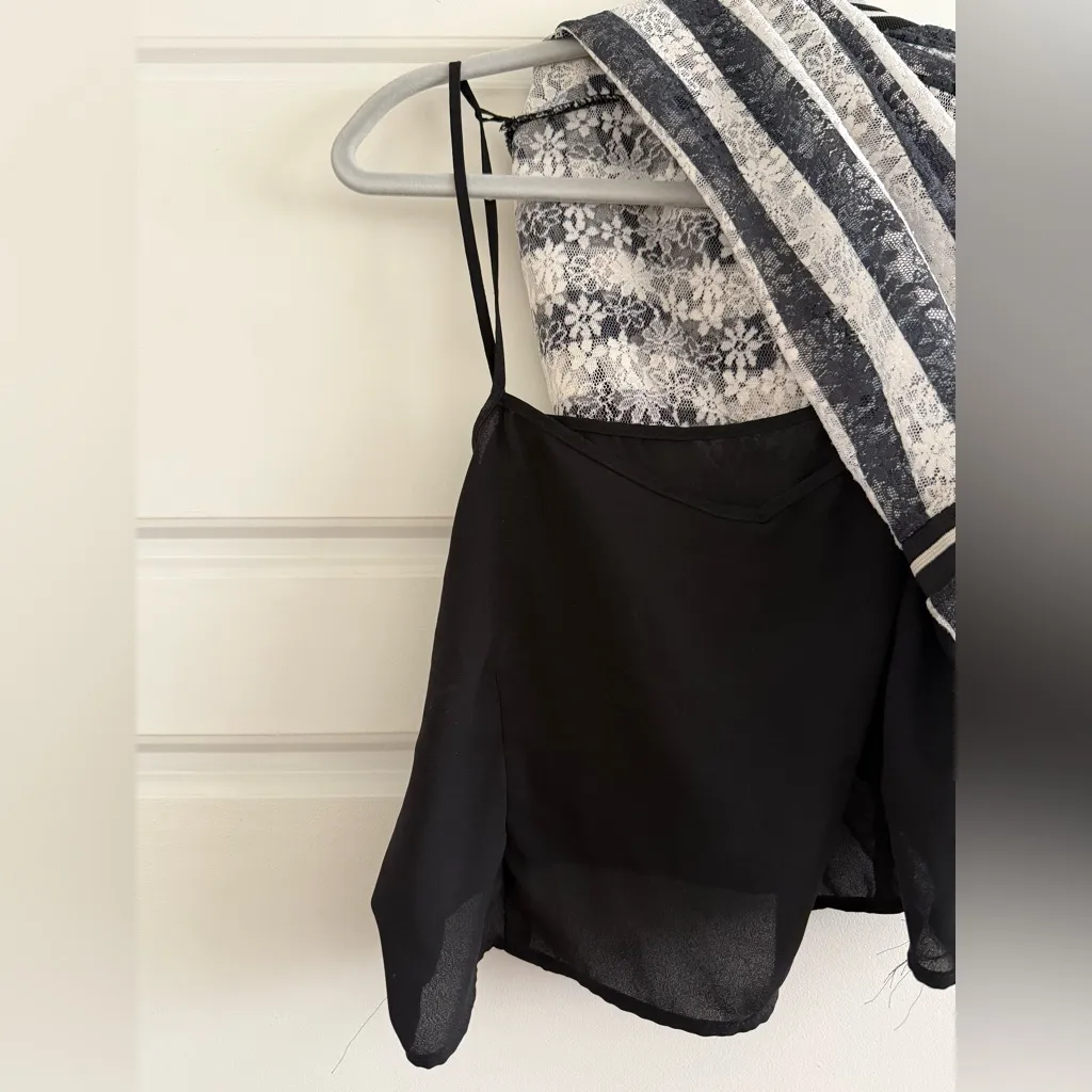 Zara Lace Striped Whimsigoth Flower Pattern Short Sleeve Top Size Small - Image 4