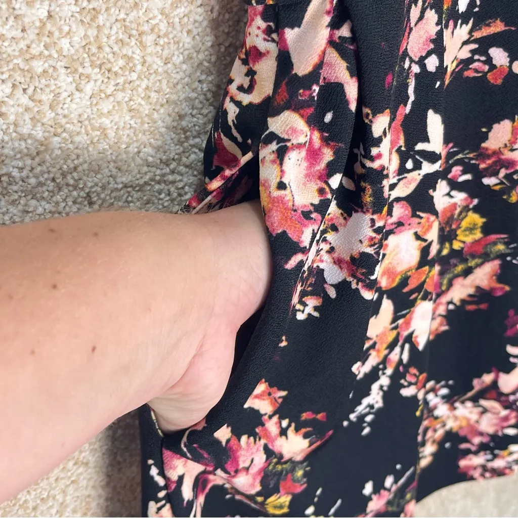 Dark Floral romper pockets shorts one piece zipper back double straps summer xs Black - Image 3