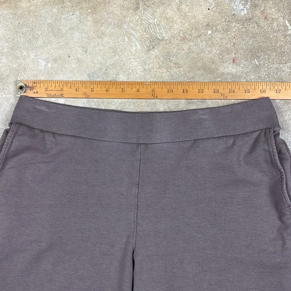 Pure Jill Slim Leg Cropped Pima cotton pant
Size: 1x Brown - Image 7