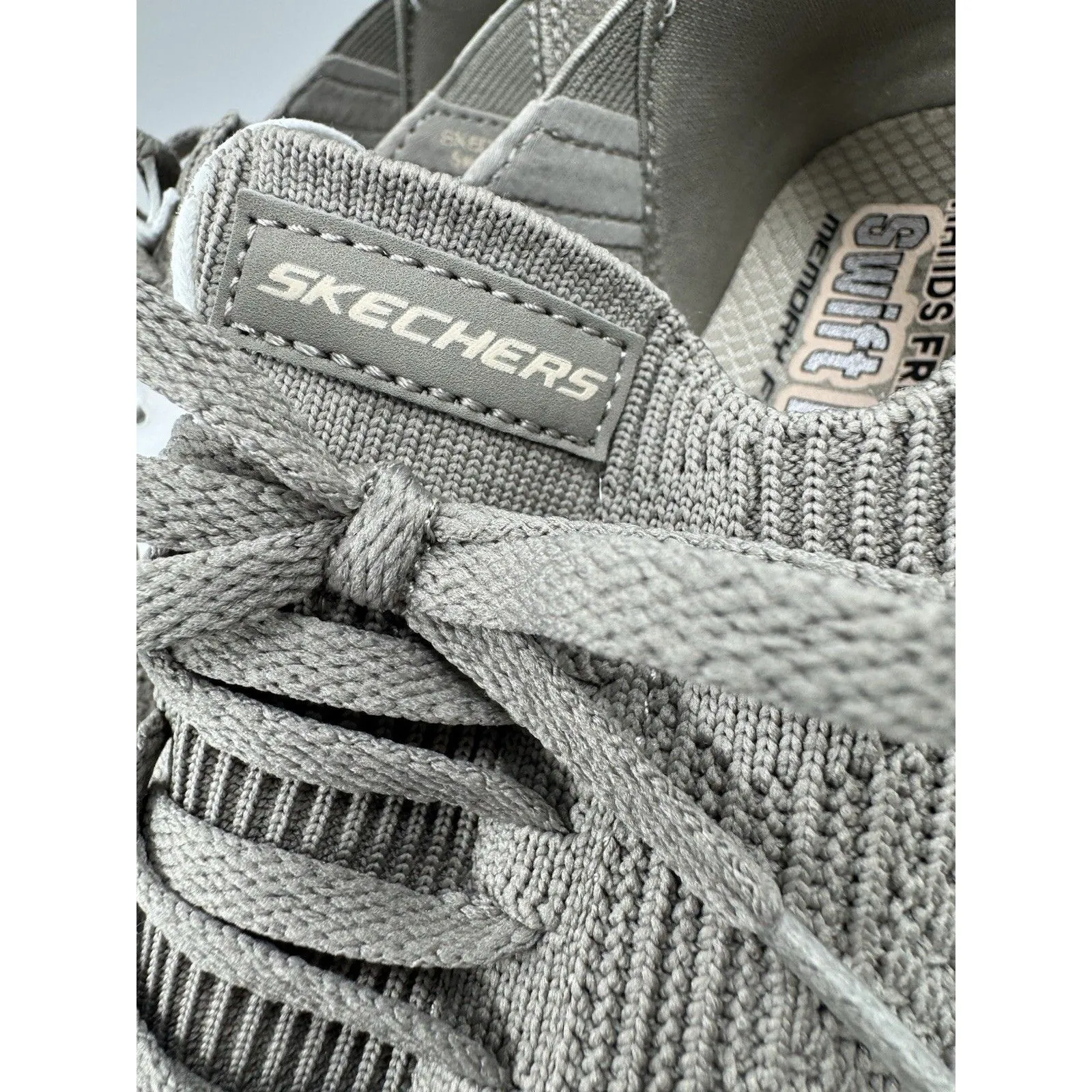 New Skechers Women's Taupe Virtue Swift Fit Sneaker Hands Free Memory Foam Sz 6 - Image 4