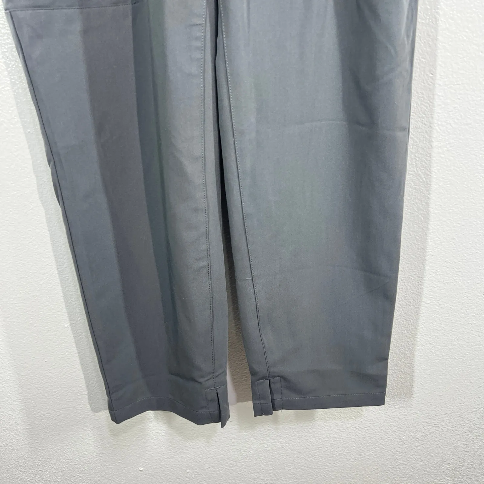 Fabletics High-Rise Ion Scrub Pant Women's M Short Gray Stretch Drawstring - Image 5