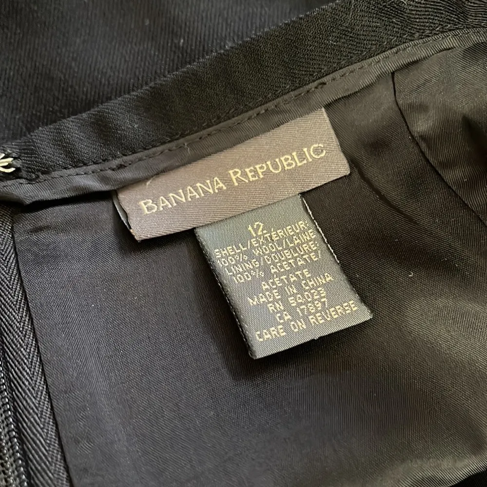 EUC Banana Republic Skirt - Image 3