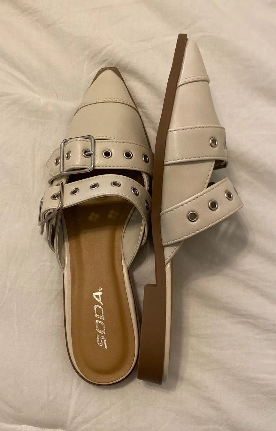 Womens Soda Flat Sandals  - Image 2