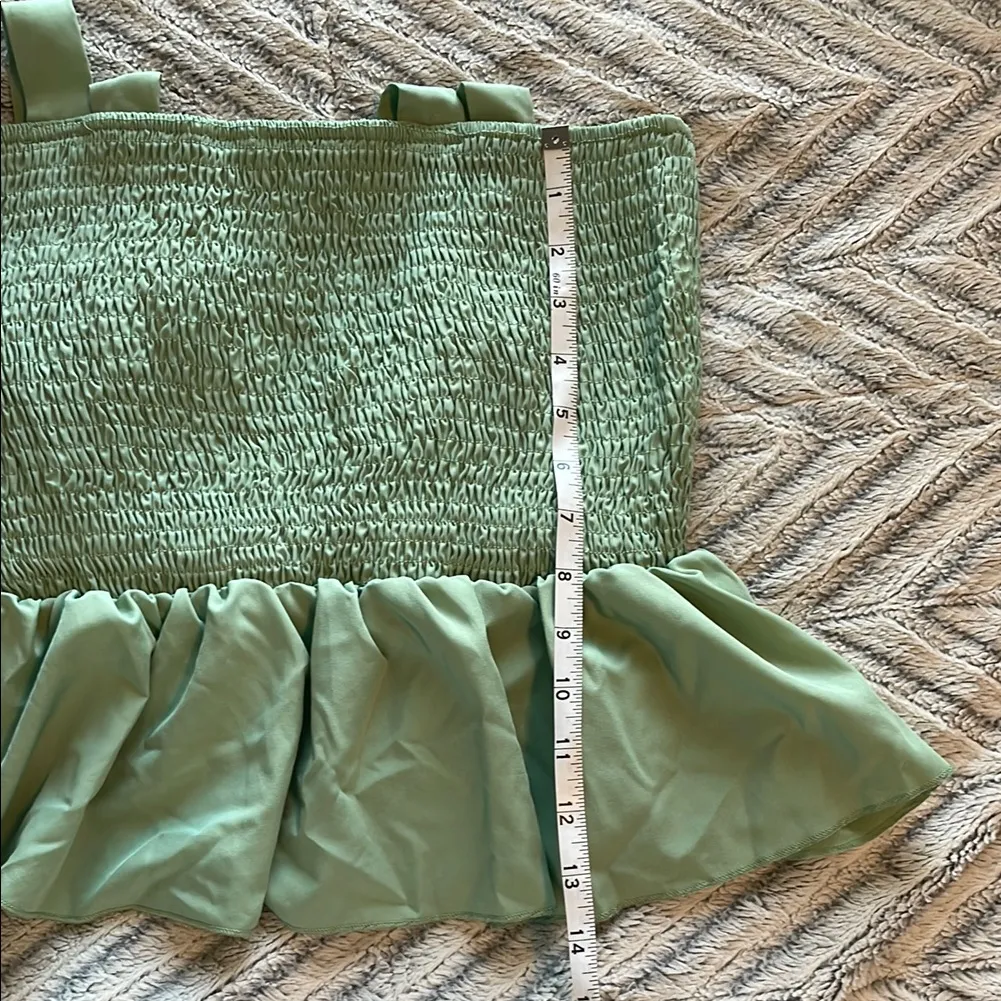 Green Smocked Peplum Crop Top size large‎ - Image 8