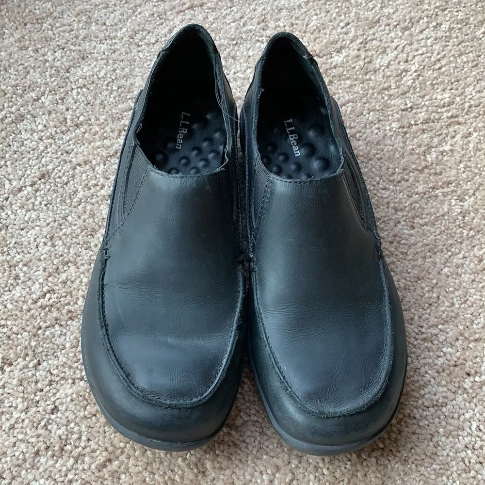 LL Bean slip on black shoes leather - Image 2