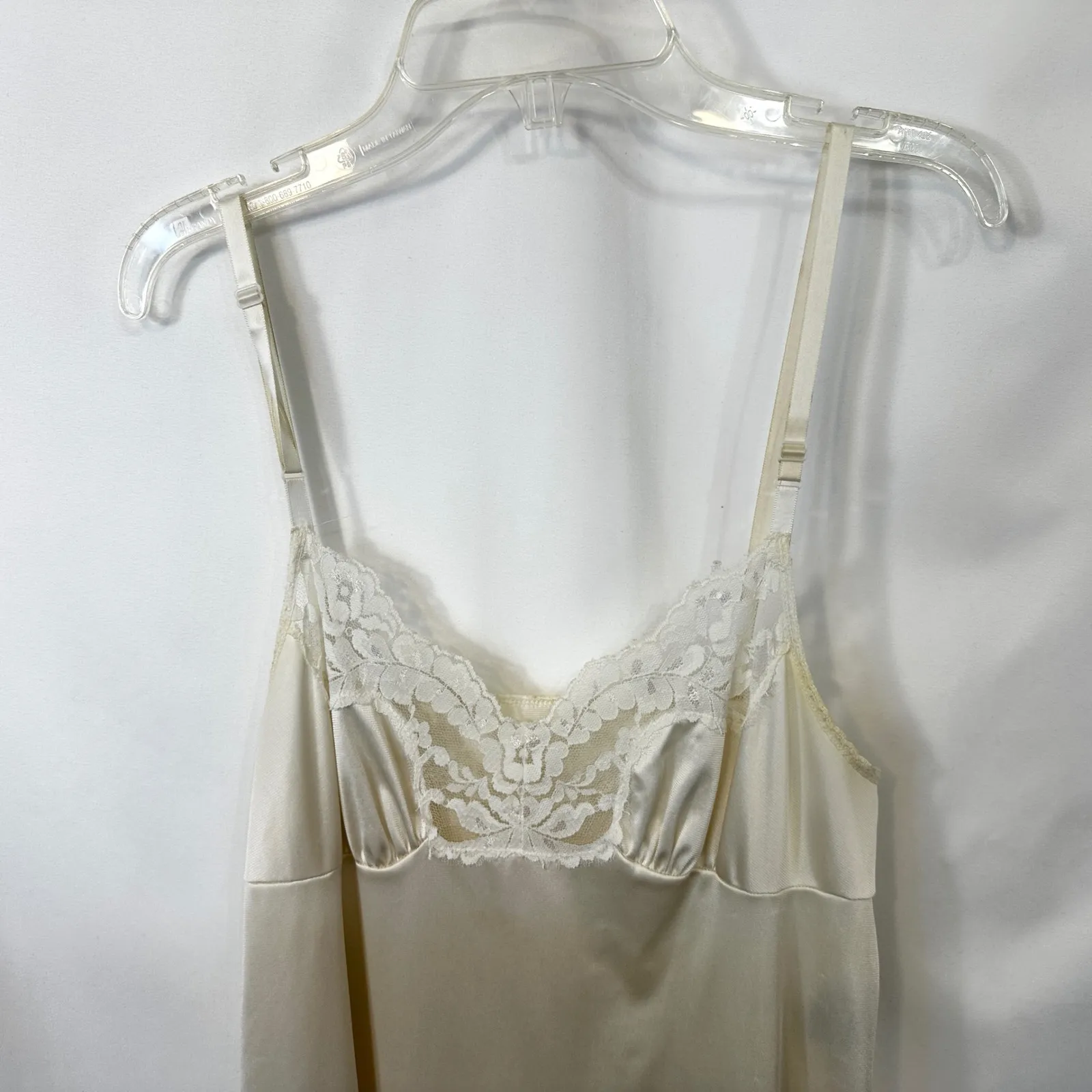 VTG Vassarette Cream Lace Trim Slip Nightgown Sleepwear Ivory Satin 1809 - Image 3