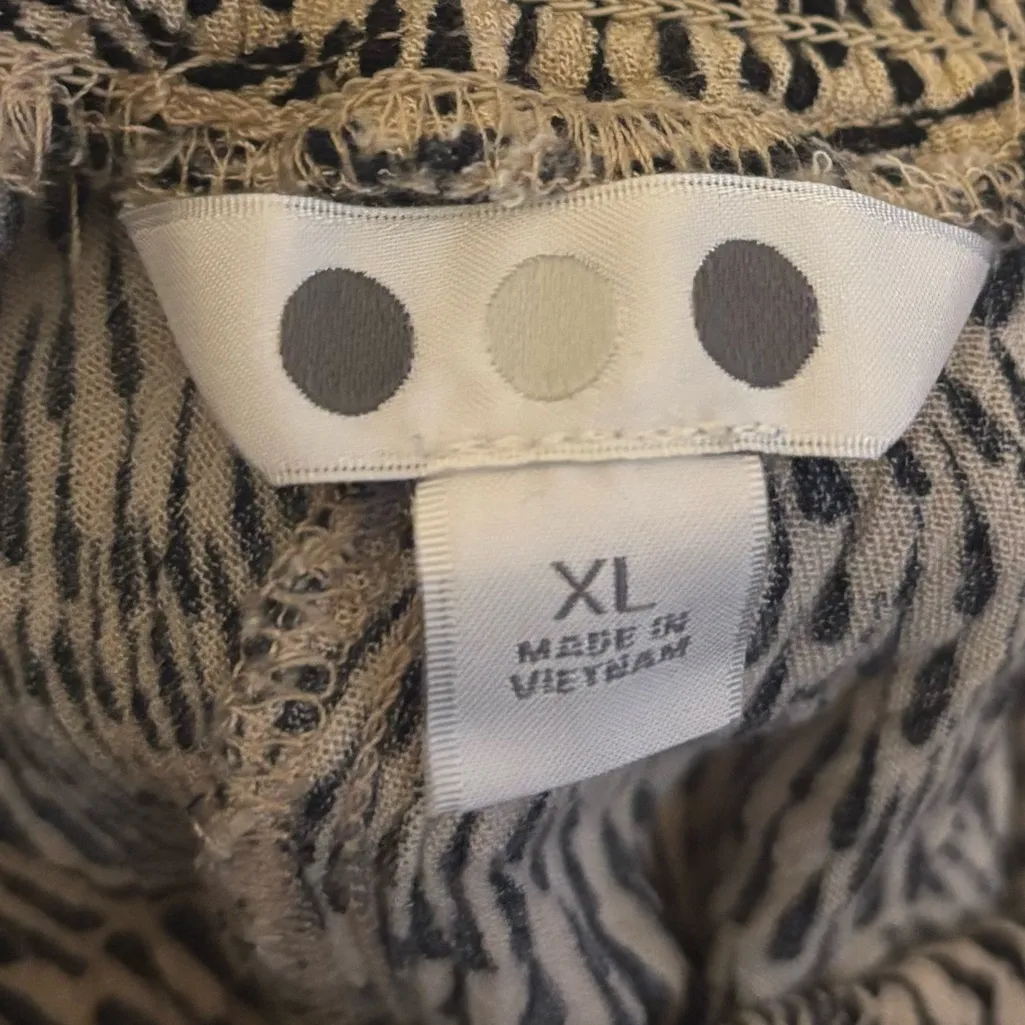 Three Dots 💥  Beige Abstract Pull-On Shorts - Image 3