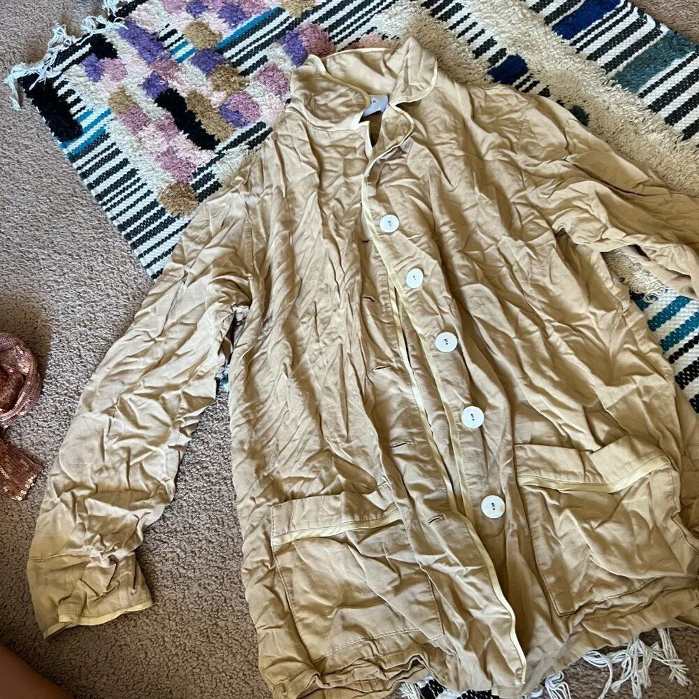 Sleeper small button down top Tan - Image 4