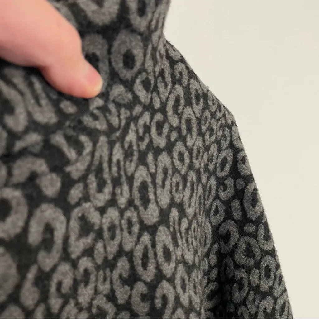 KAREN KANE Leopard Mock Neck Top Night Lights Gray Black Cheetah Print Pullover - Image 8