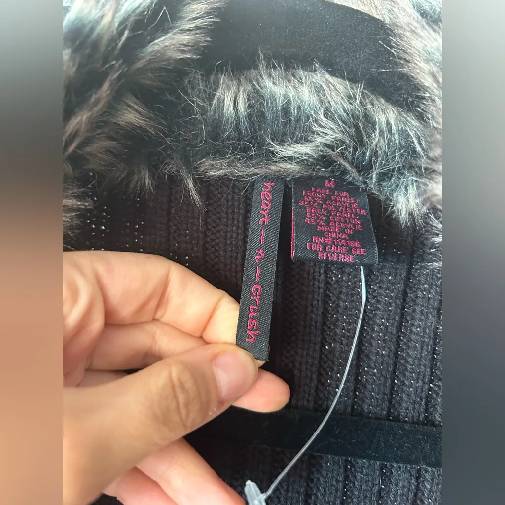 Heart n crush black sweater and brown faux fur vest Size M - Image 5