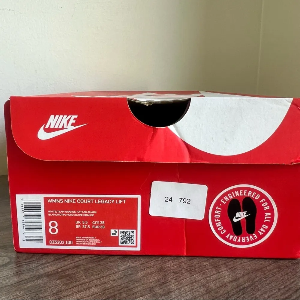 Court Legacy Lift Women's Platform Shoe Size 8 SKU#24792 - Image 2