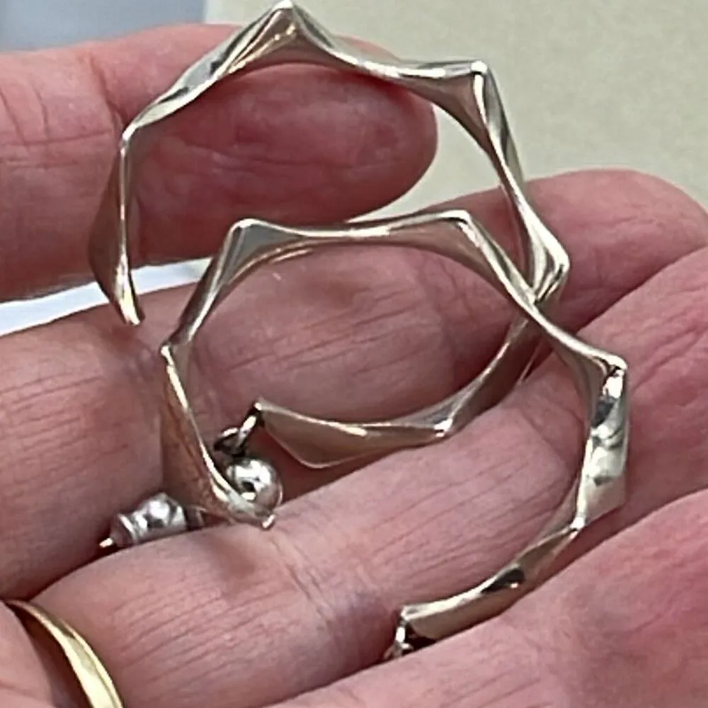 Silver plated dangle hoops with zig zag shaped - Image 5