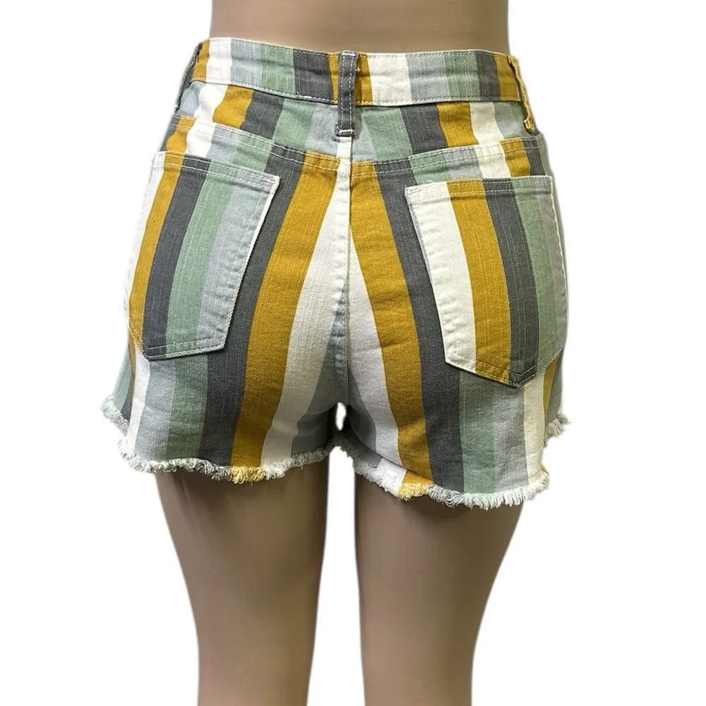 Saints & Hearts Vertical Striped High Waist Raw Hem 4 Pocket Jean Shorts Medium Gold - Image 5