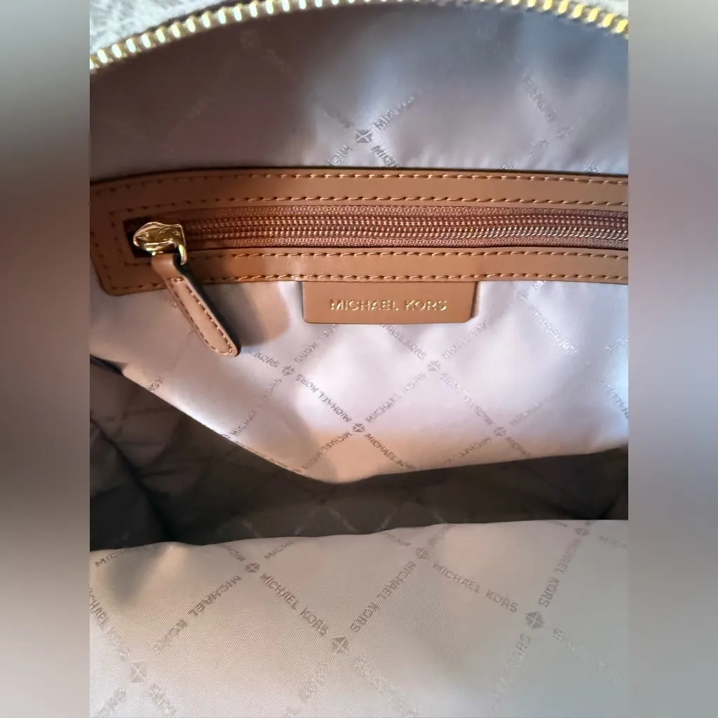 Michael Kors Cream and Brown Logo Backpack - Image 10