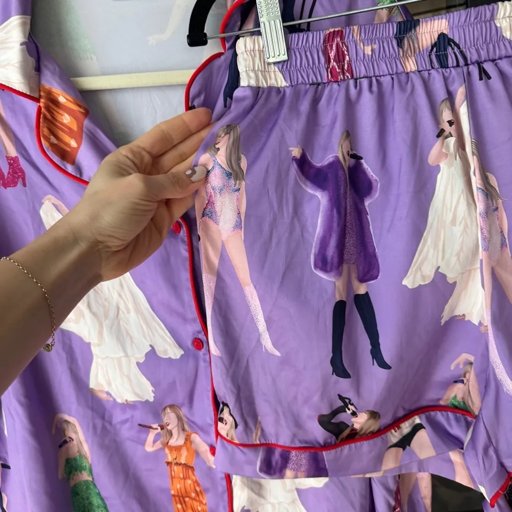 Taylor Swift Eras Tour pajamas set print shorts sleeve shirt lavender sheshow - Image 3