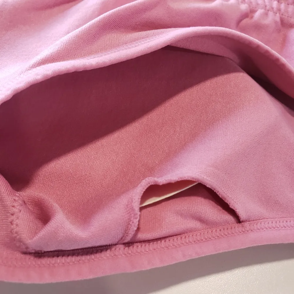 NWT Puma Seamless Sports Bra Pink size medium - Image 2