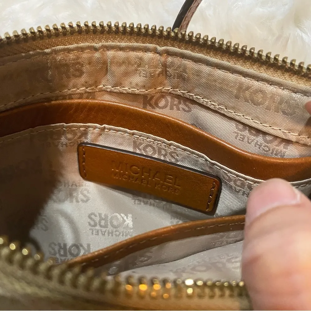 Michael Michael Kors Signature Monogram Wristlet Wallet Purse Tan - Image 3