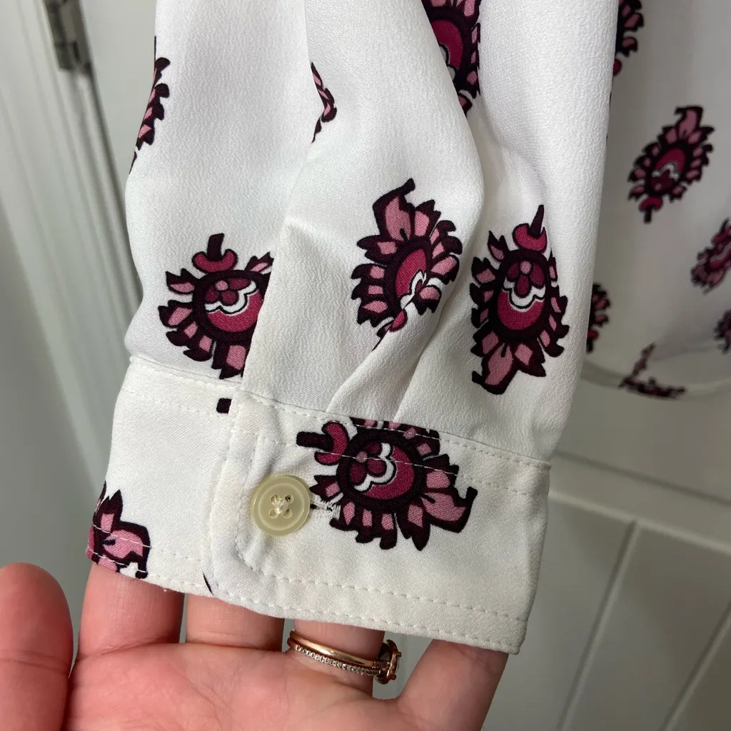 EUC LOFT women’s white pink‎ printed pattern full button front long sleeve shirt - Image 2