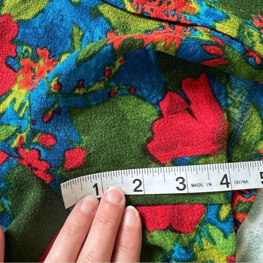 jacquard high waist floral zipper pocket shorts xs - Image 12