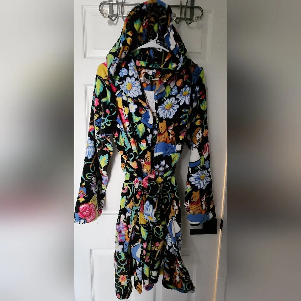 NWT Vera Bradley Hooded Fleece Robe in Disney Classics on the Green S/M - Image 6