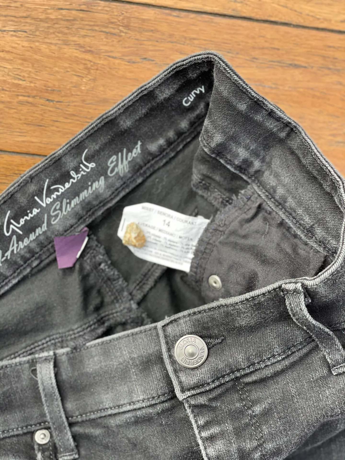 Gloria Vanderbilt Black Jeans - Image 3