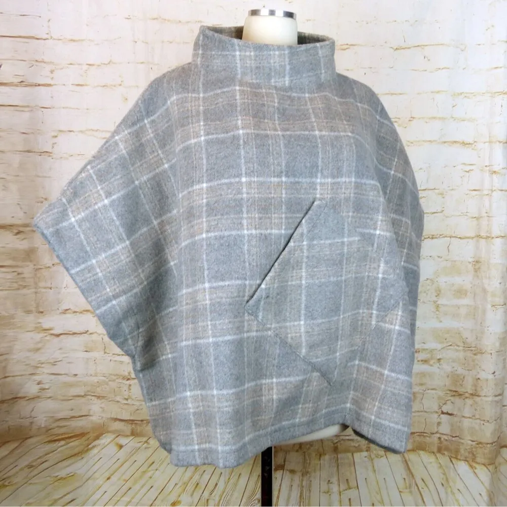 World Market Poncho One Size Cecil Gray Brushed Plaid Funnel Neck Lounge Pocket - Image 3
