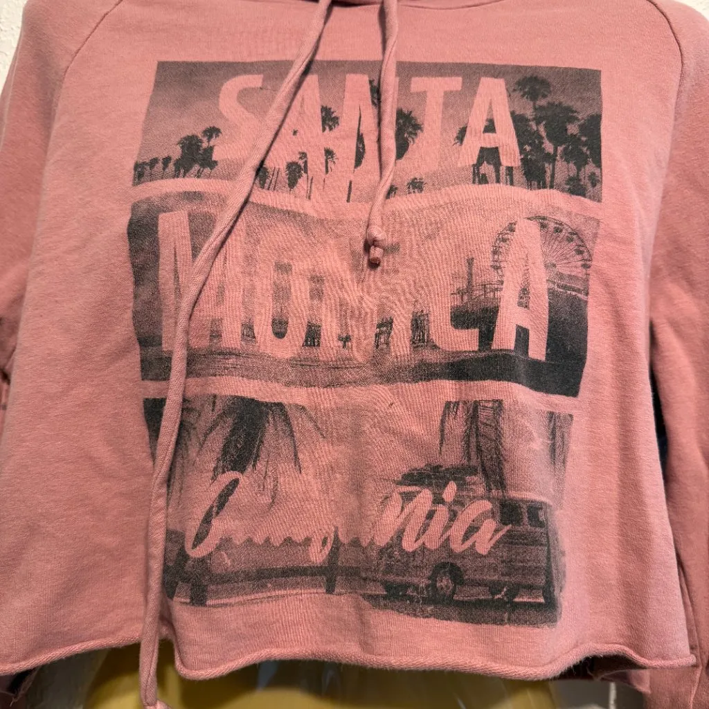 Ever Hottie Santa Monica California Cropped Hoodie Pink Graphic Sweatshirt M Top - Image 2