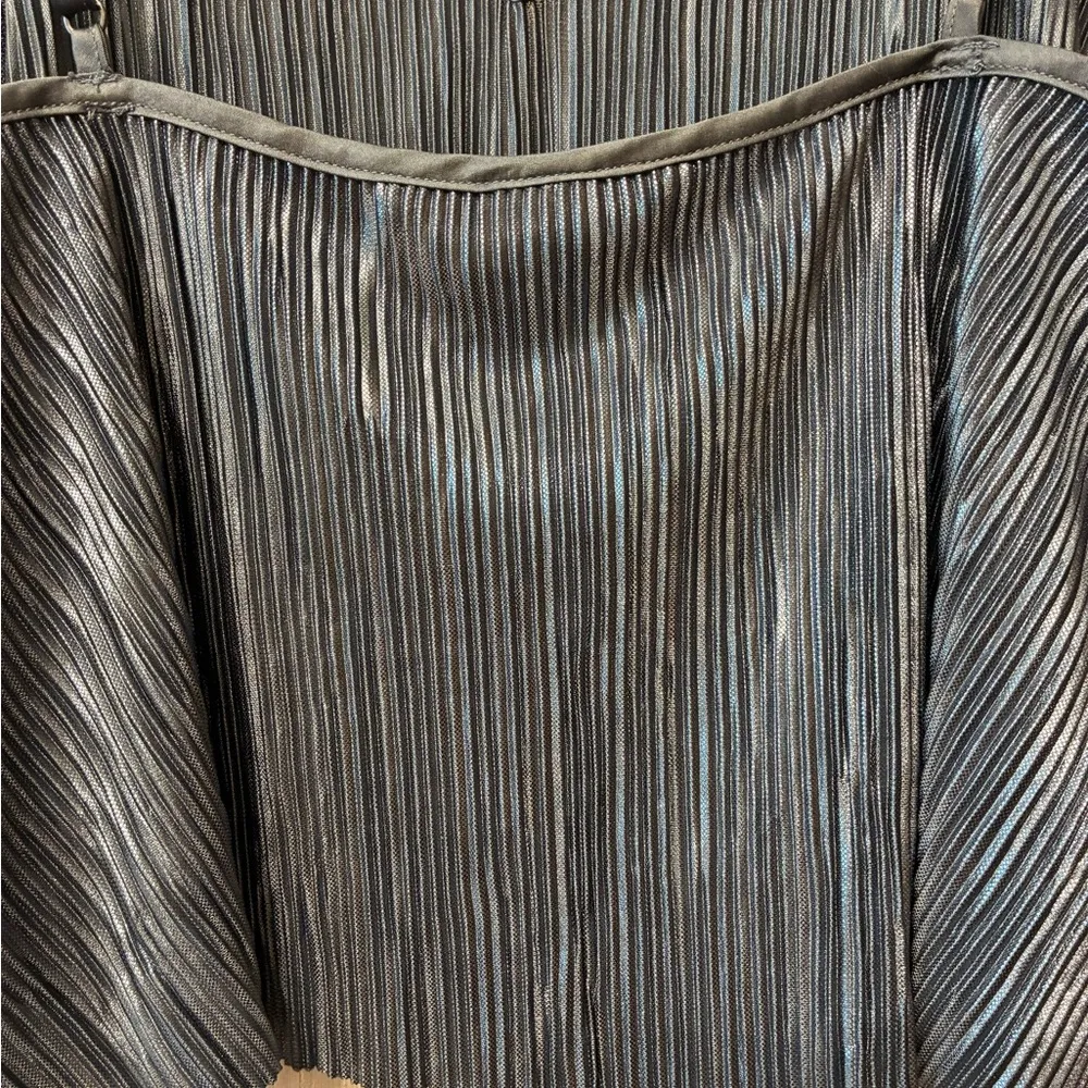 NWT Victoria's Secret metallic, pleated cropped camisole in a dark silver M - Image 5