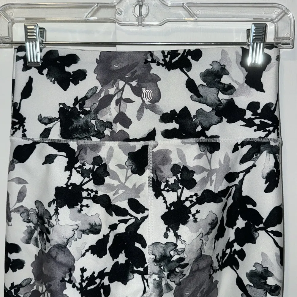 Balance Collection Floral Print Crop Capri Leggings Workout Women's S - Image 5