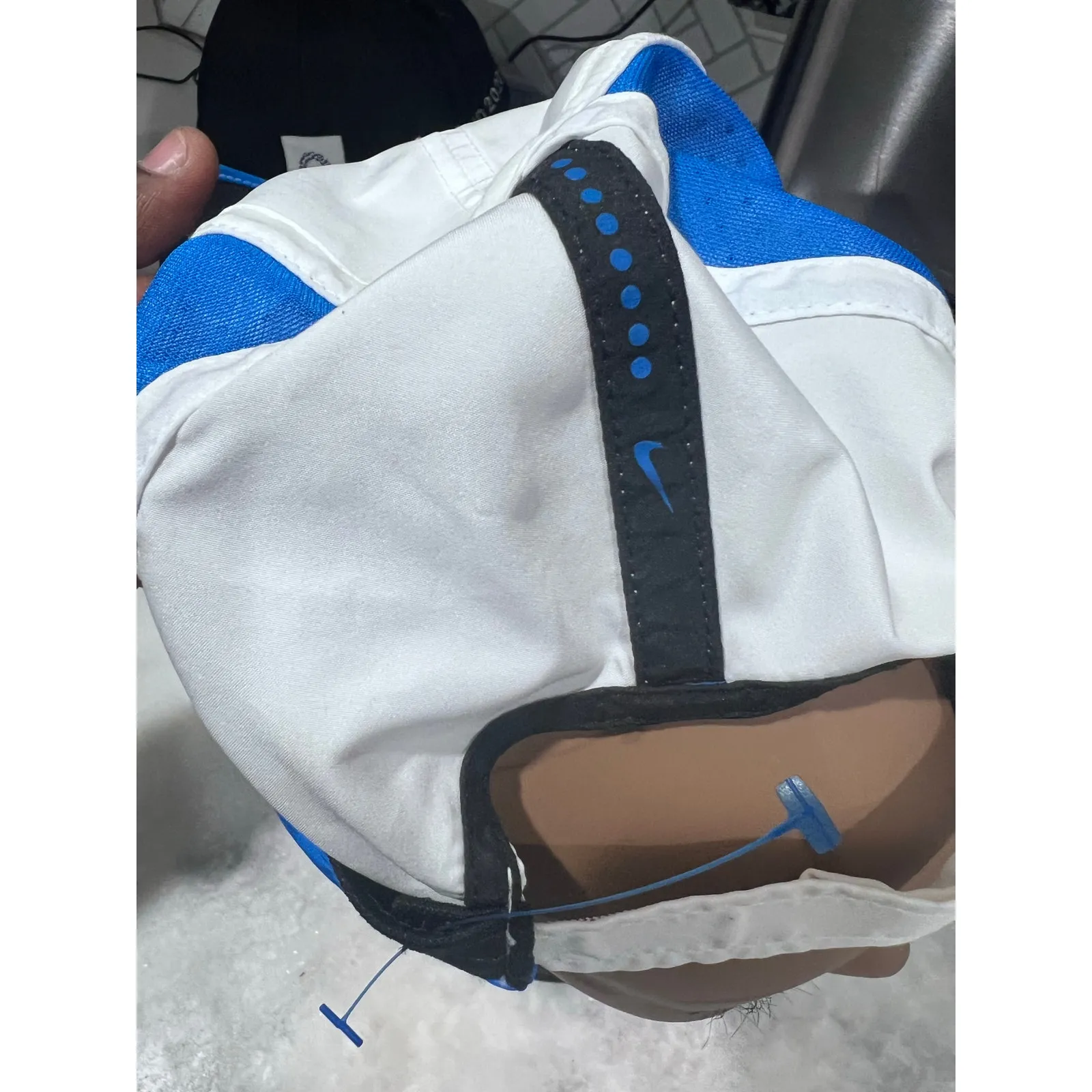 NikeFIT Running Hat White Blue Swoosh Lightweight Breathable Sports Cap - Image 5