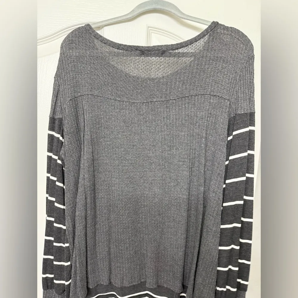 Hazel Women's Size XL Charcoal Grey Striped Waffle Knit Lightweight Sweater Top Gray - Image 11