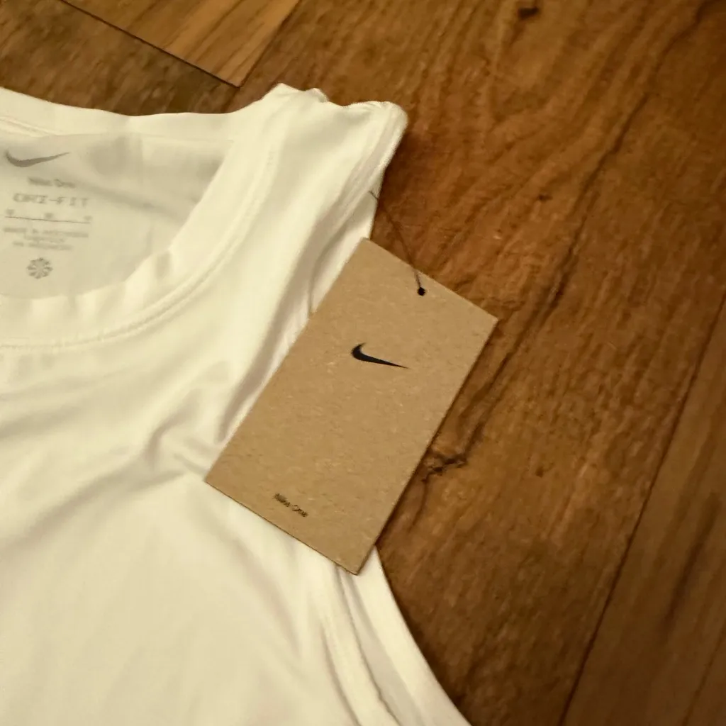 White Nike Tank Top - Image 3